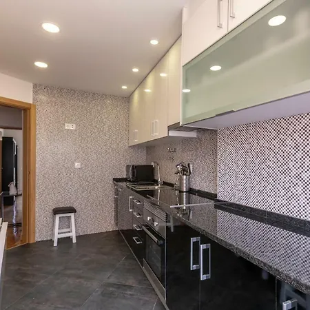 Apartment Like-home-t3 Apt-campolide, Near Amoreiras Mall Lisbon