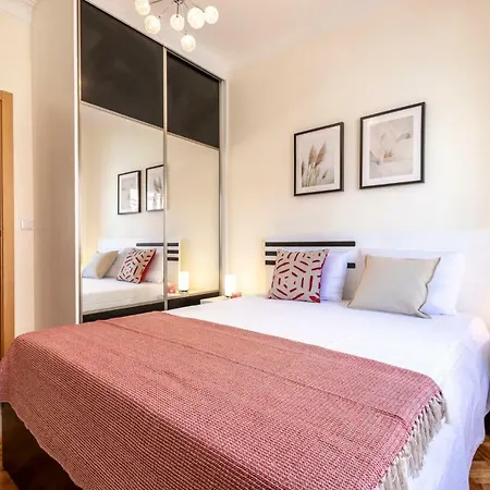 Like-home-t3 Apt-campolide, Near Amoreiras Mall Apartment Lisbon