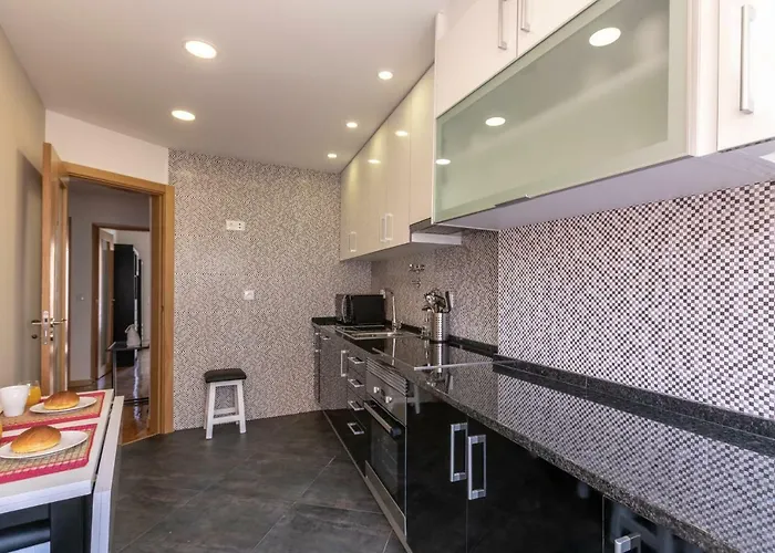 Appartement Like-home-t3 Apt-campolide, Near Amoreiras Mall Lissabon