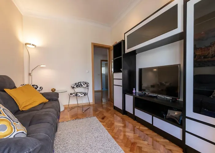 Like-home-t3 Apt-campolide, Near Amoreiras Mall Appartement