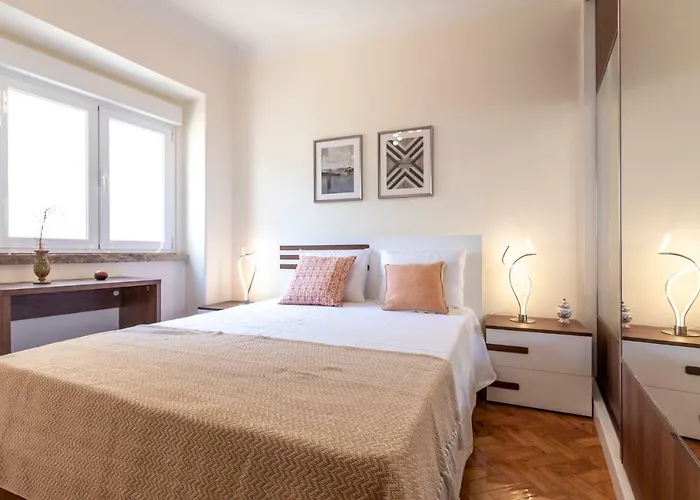 Like-home-t3 Apt-campolide, Near Amoreiras Mall * Lissabon